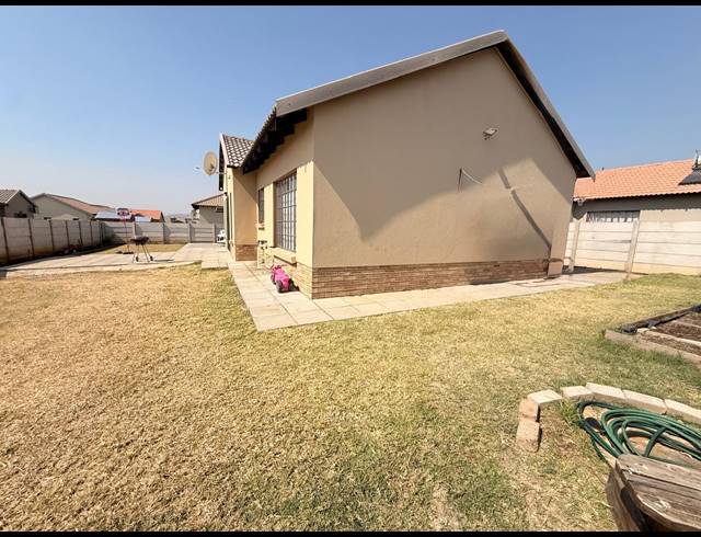 3 BEDROOM HOUSE FOR SALE IN WATERKLOOF EAST